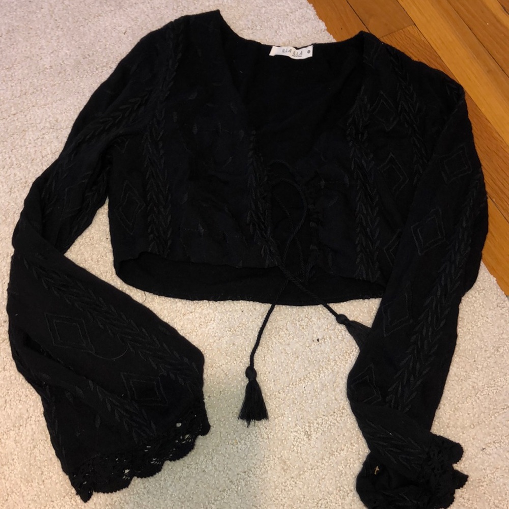 Long sleeve tie front crop top